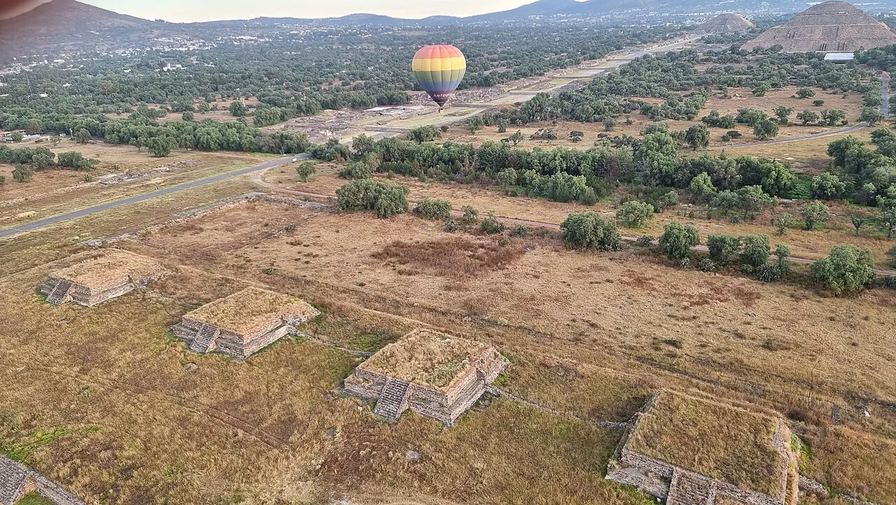 Teotihuacan ruins seen from a hot air balloon